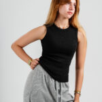 crew neck sleeveless top